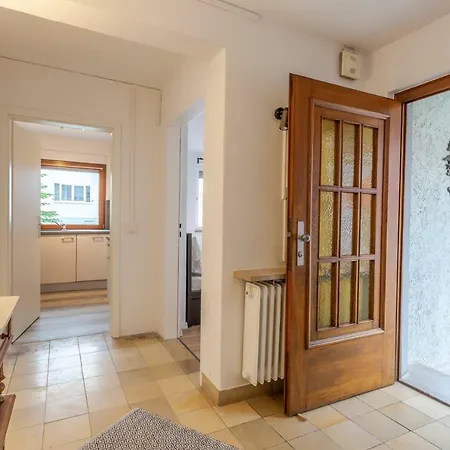 Guest house City-house-buehl *